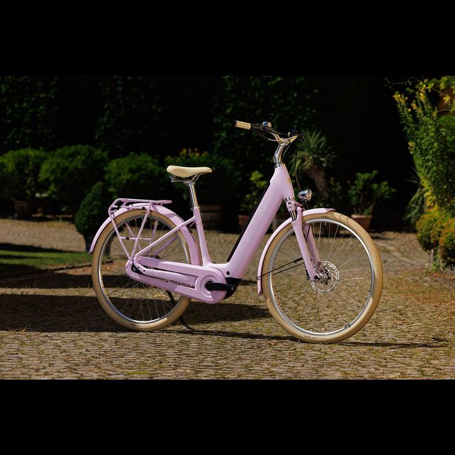 CUBE Aruba Hybrid 600 Easy Entry 2027 sähköpyörä